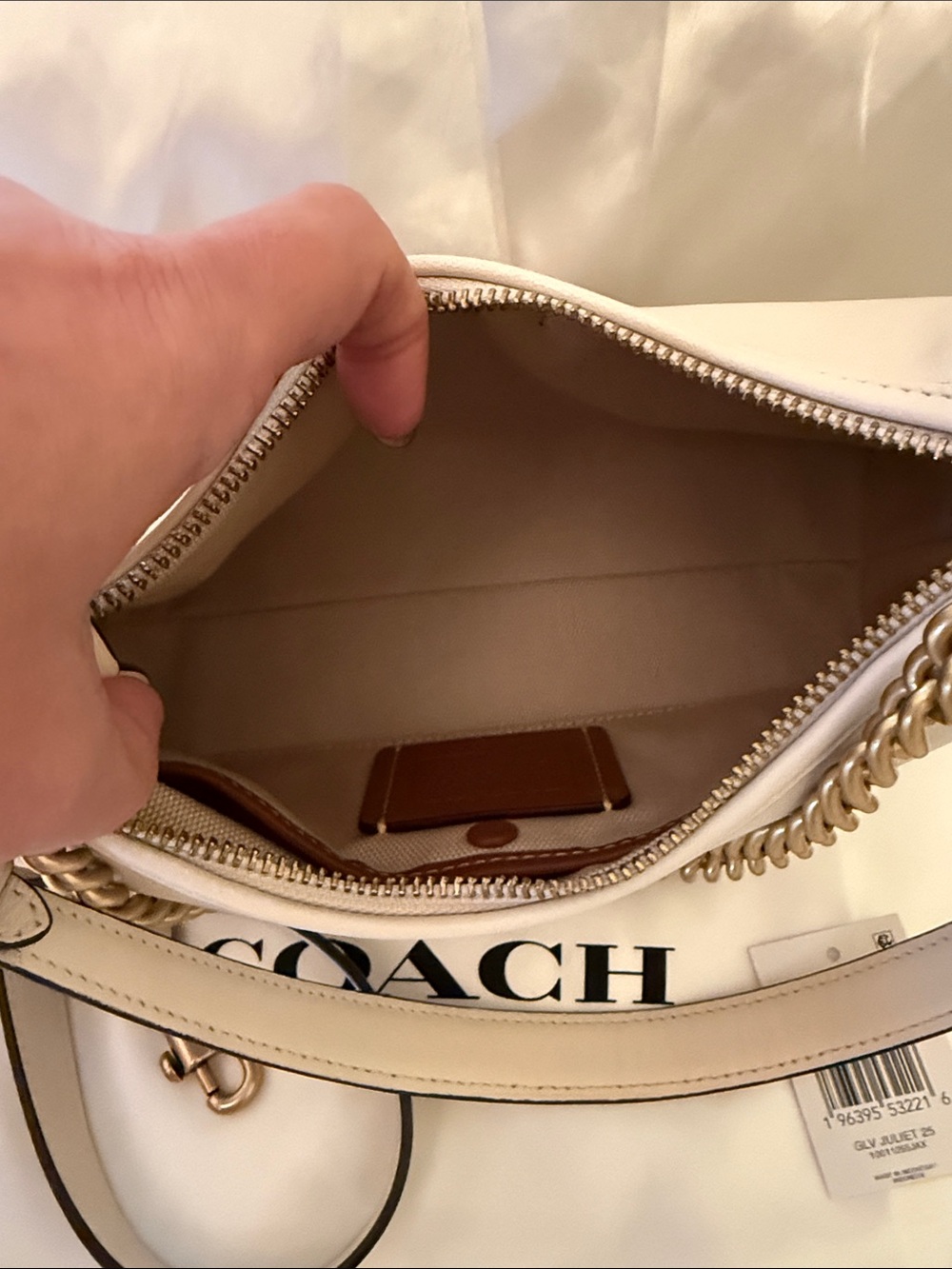 💛Coach Pre Owned Chalk Juliet 25 Excellent Condition Brass Chain & Hardware - Picture 6 of 10